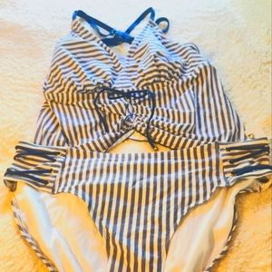 NWT (20W-22W) Women's bathing suit .